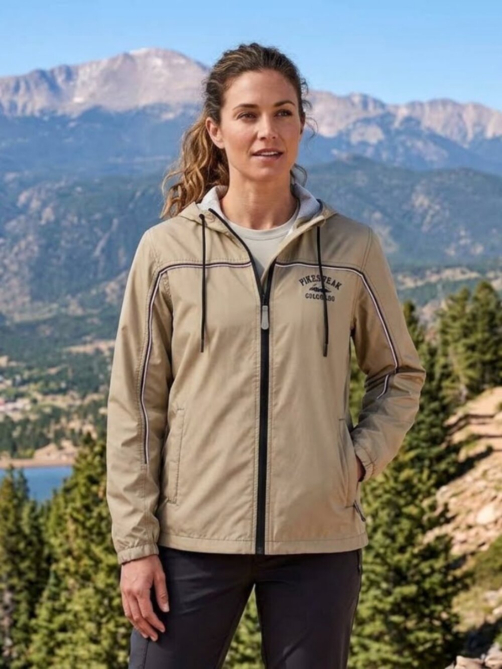 Colorado Pikes Peak Graphic Hooded Lightweight Rain Jacket Tan / Beige Size M